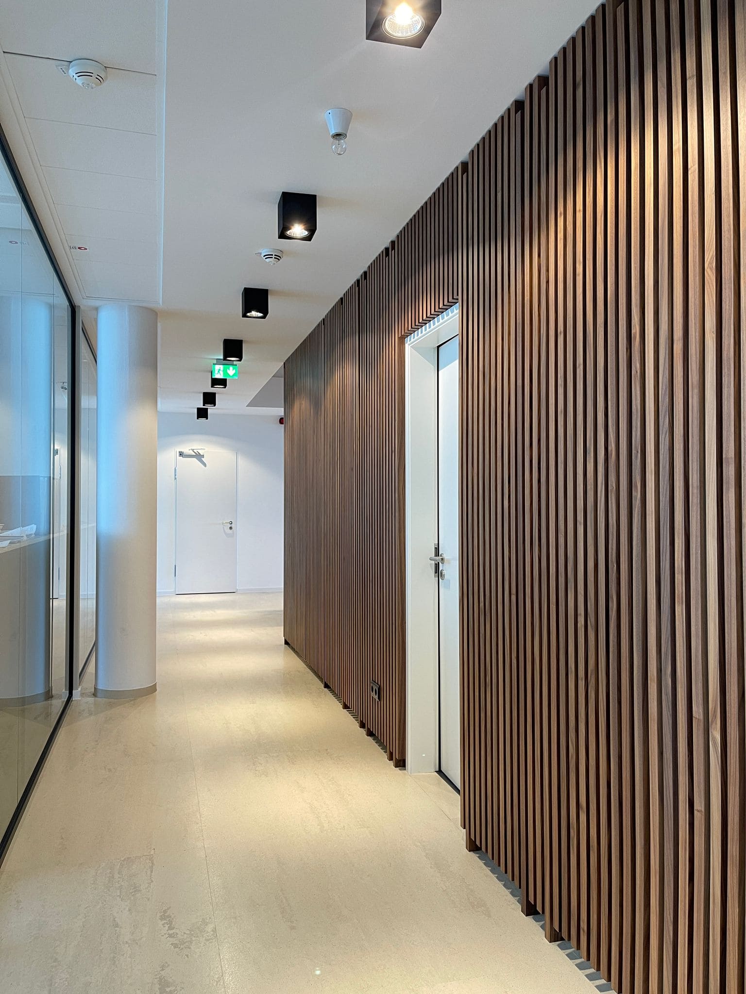 Office Berlin Interior Design Berlin Office – moderner Arbeitsplatz mit klaren Linien